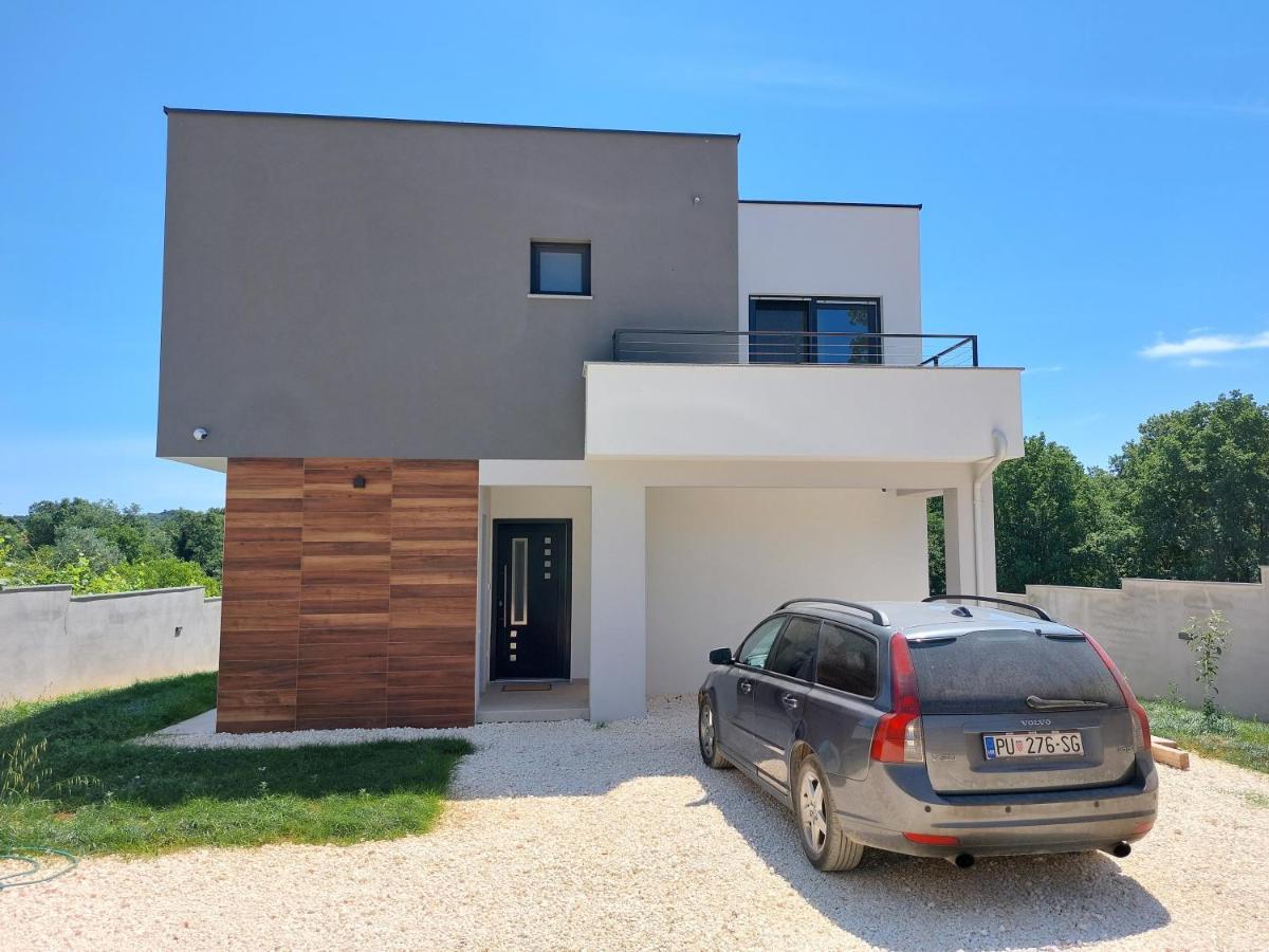 Villa Tara, 4 Bedroom Villa With Heated Pool Medulin Exterior foto